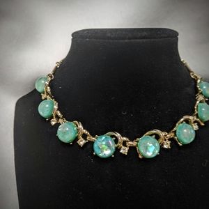 Vintage Corp© Green Lucite Cabochons Necklace